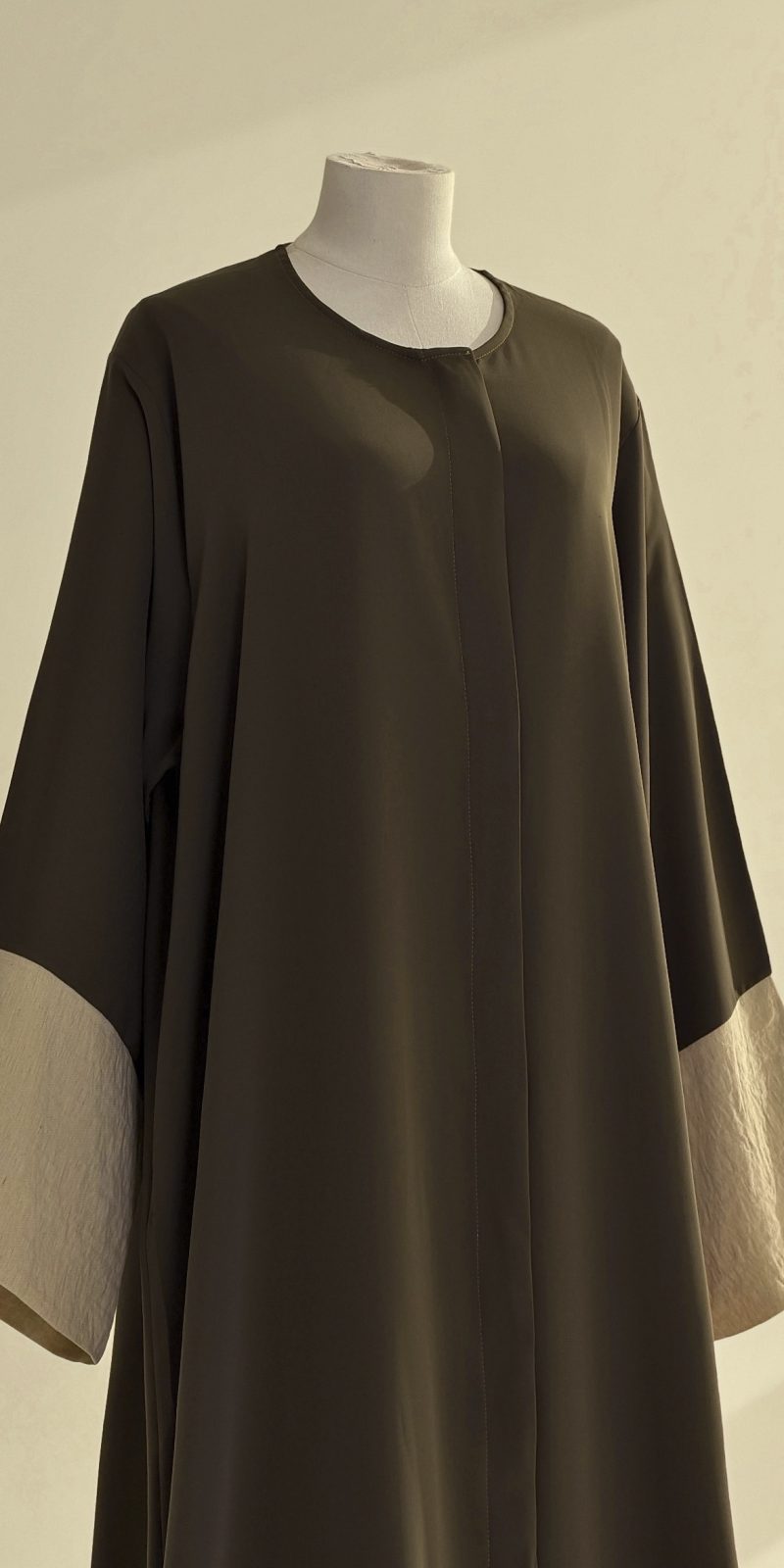 Abaya AYNAA olive Brown – Image 7