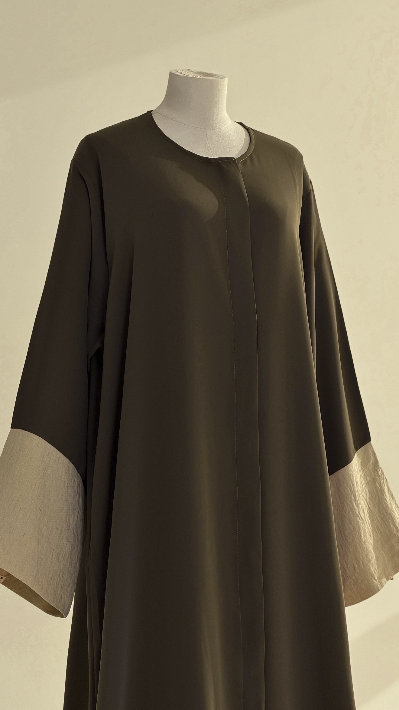 Abaya AYNAA olive Brown – Image 7