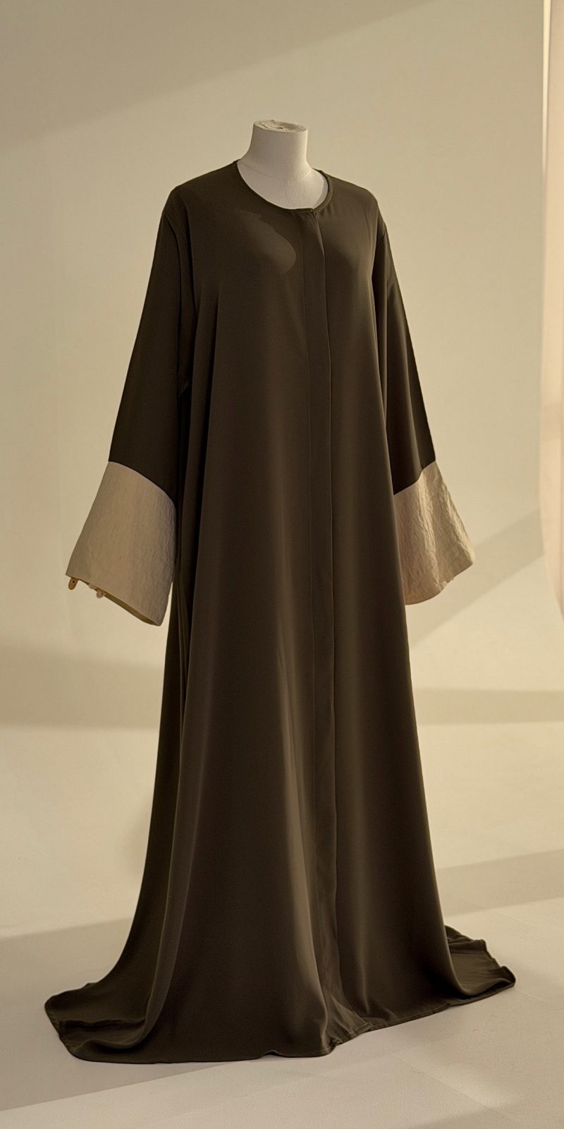 Abaya AYNAA olive Brown – Image 3