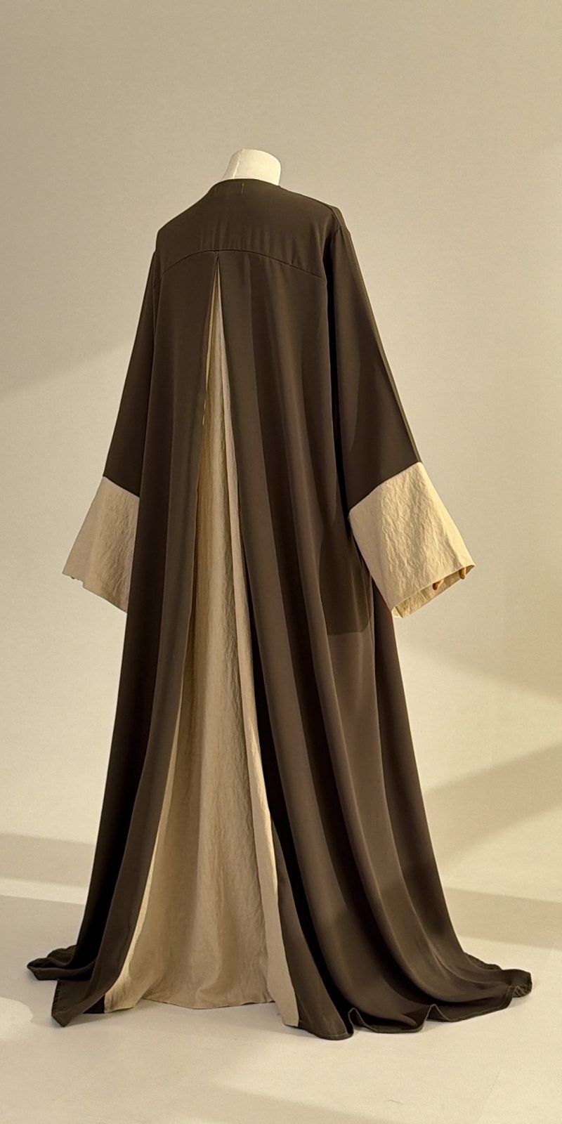 Abaya AYNAA olive Brown – Image 4