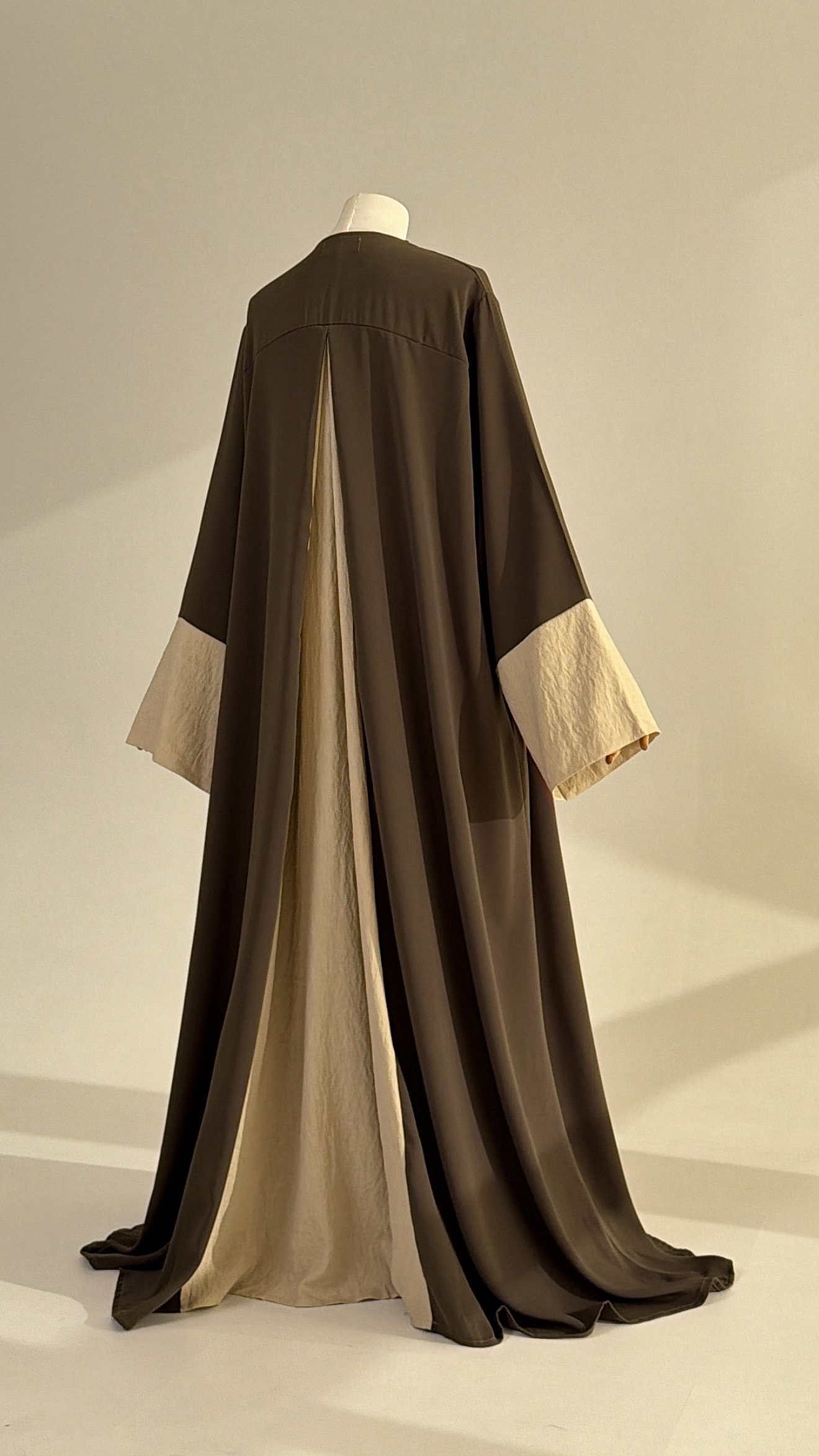 Abaya AYNAA olive Brown – Image 4