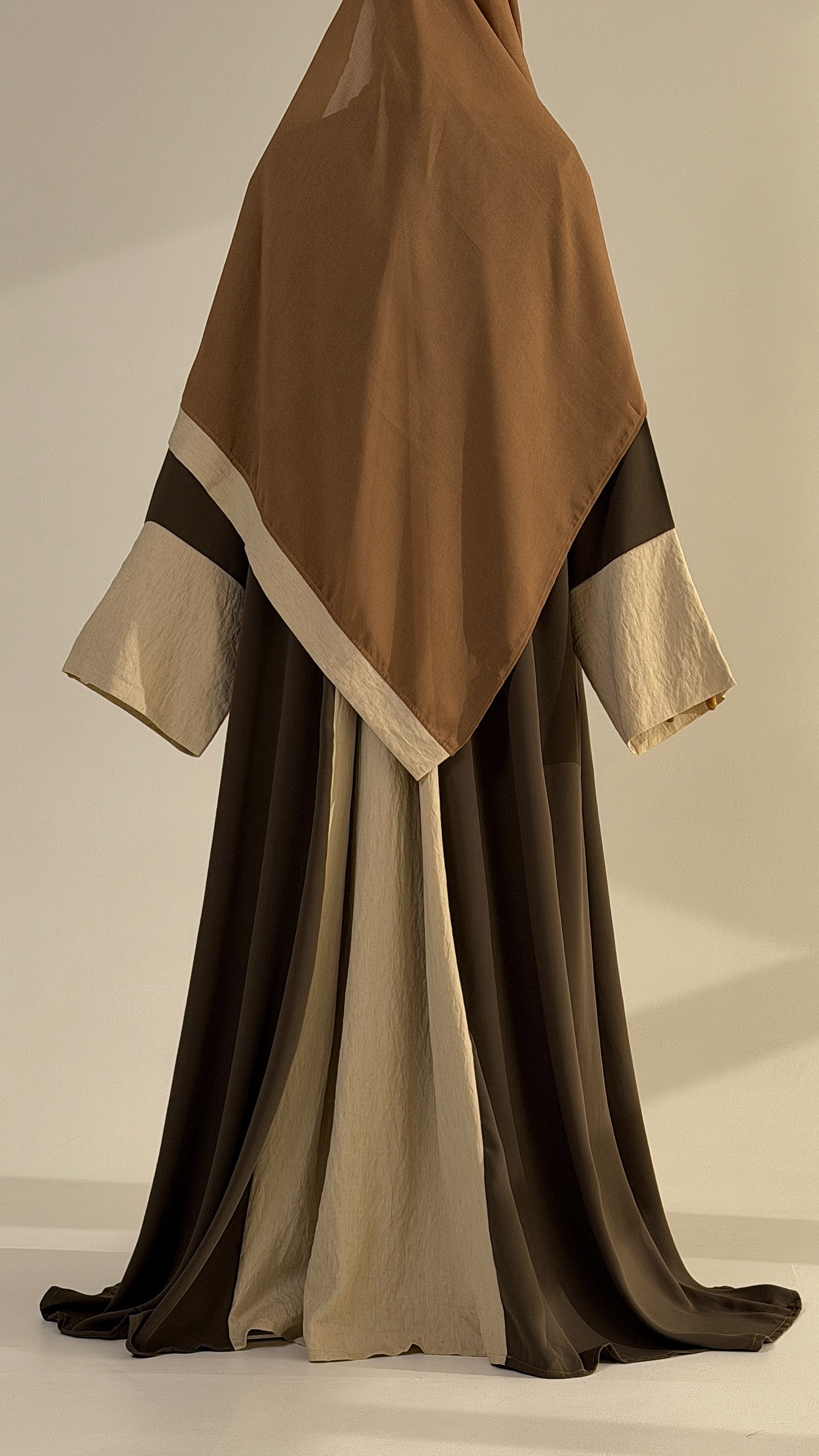 Abaya AYNAA olive Brown – Image 5